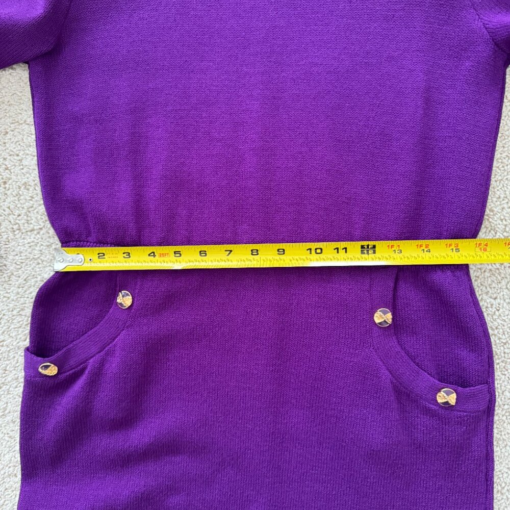 Timeless vintage,  long-sleeved St. John knit sweater dress, size 4 - Picture 10 of 12